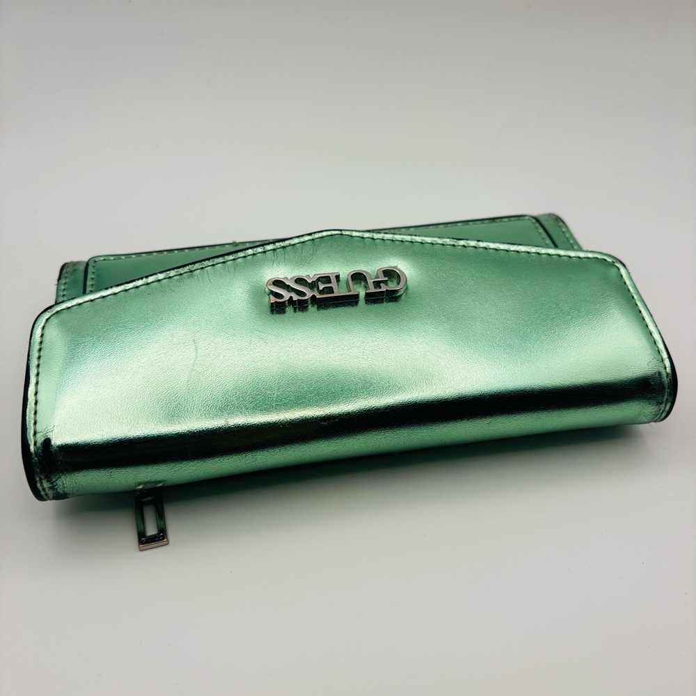 GUESS Metallic Green Wallet–As Is-stored, not heavily used”+guess card in place - Picture 6 of 9